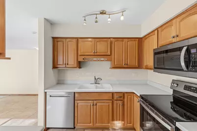 987 Carmel Court, Shoreview, MN 55126 - Photo 5