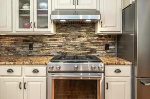4015 Hosford Hills Rd, Eagan, MN 55123 - Photo 9