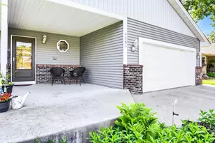 4356 Grimes Ave N, Robbinsdale, MN 55422 - Photo 3