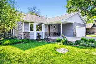 4356 Grimes Ave N, Robbinsdale, MN 55422 - Photo 3