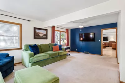 902 11th Avenue SW, Austin, MN 55912 - Photo 9