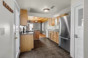 335 9th Ave S, Fargo,  58103 - Photo 17