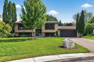 4500 Ranchview Ln N, Plymouth, MN 55446 - Photo 3