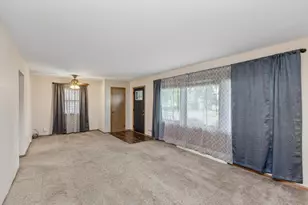 833 9th Ave SW, Faribault, MN 55021 - Photo 5