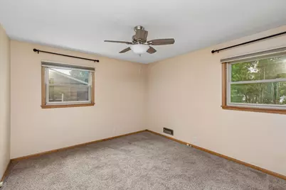 833 9th Avenue SW, Faribault, MN 55021 - Photo 13