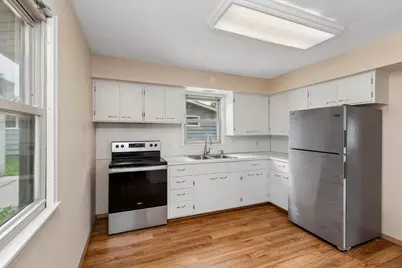 833 9th Avenue SW, Faribault, MN 55021 - Photo 9