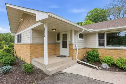 2115 Toledo Avenue N, Golden Valley, MN 55422 - Photo 3