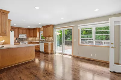 2115 Toledo Avenue N, Golden Valley, MN 55422 - Photo 7
