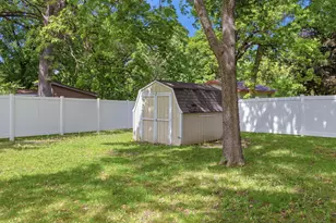 1065 Jorgenson St SE, Hutchinson, MN 55350 - Photo 7
