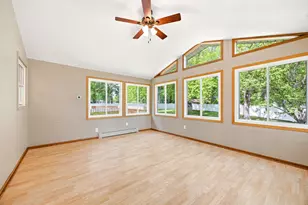 1065 Jorgenson St SE, Hutchinson, MN 55350 - Photo 9