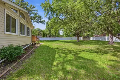 1065 Jorgenson Street SE, Hutchinson, MN 55350 - Photo 5