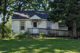 714 6th Ave NE, Waseca, MN 56093 - Photo 1