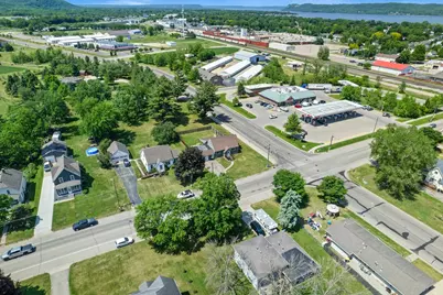 1000 W Lyon Avenue, Lake City, MN 55041 - Photo 5