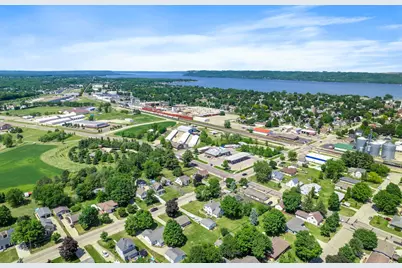 1000 W Lyon Avenue, Lake City, MN 55041 - Photo 3
