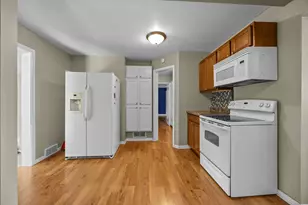 1000 W Lyon Ave, Lake City, MN 55041 - Photo 11