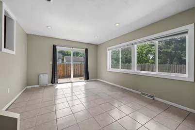 1000 W Lyon Avenue, Lake City, MN 55041 - Photo 11