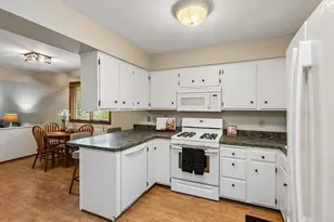 1493 Arundel St, Saint Paul, MN 55117 - Photo 11