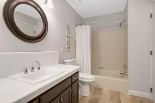 5550 Chatsworth St N, Shoreview, MN 55126 - Photo 25
