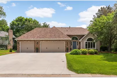5550 Chatsworth Street N, Shoreview, MN 55126 - Photo 1