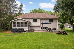 5550 Chatsworth St N, Shoreview, MN 55126 - Photo 31