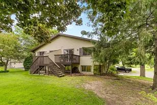 919 Greenhaven Dr, Vadnais Heights, MN 55127 - Photo 3