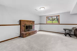 919 Greenhaven Dr, Vadnais Heights, MN 55127 - Photo 25