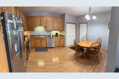 2714 Village Drive, Faribault, MN 55021 - Photo 5