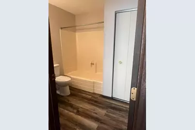 301 W Bert Street #16, Lake Crystal, MN 56055 - Photo 11