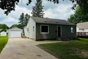 2742 Pine Ave, Slayton, MN 56172 - Photo 1