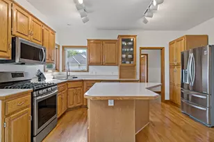 12641 Dutch Ct, Apple Valley, MN 55124 - Photo 9