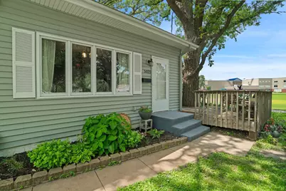 5025 Zenith Avenue N, Brooklyn Center, MN 55429 - Photo 5