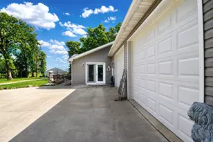 55571 160th St, Austin, MN 55912 - Photo 39