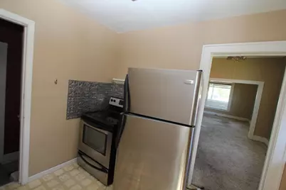 302 Riverside Avenue, Thief River Falls, MN 56701 - Photo 9