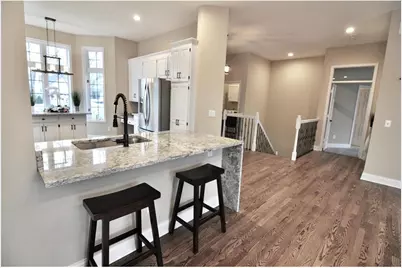 10413 Spyglass Drive, Eden Prairie, MN 55347 - Photo 7