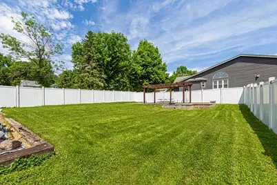 721 Chatham Street, Saint Peter, MN 56082 - Photo 5