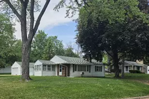 2901 Kyle Ave N, Golden Valley, MN 55422 - Photo 1