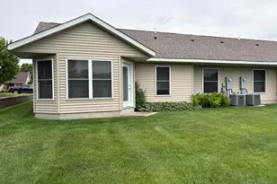 307 Aspenwood Dr, Redwood Falls, MN 56283 - Photo 3