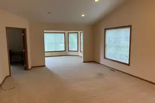 307 Aspenwood Dr, Redwood Falls, MN 56283 - Photo 9