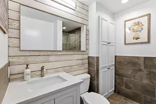 4001 Huntingdon Dr, Minnetonka, MN 55305 - Photo 19