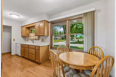 10502 Lancaster Lane N, Maple Grove, MN 55369 - Photo 9