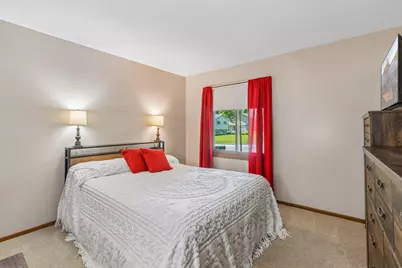 10502 Lancaster Lane N, Maple Grove, MN 55369 - Photo 11