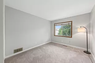 3575 York Dr, Woodbury, MN 55125 - Photo 15