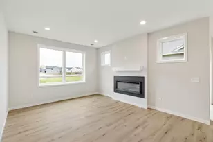 10933 37th St N, Lake Elmo, MN 55042 - Photo 11