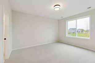 10933 37th St N, Lake Elmo, MN 55042 - Photo 35