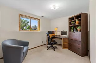 907 California Ave W, Saint Paul, MN 55117 - Photo 19