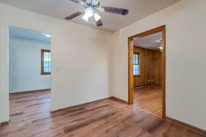 705 N Carver Street, Winthrop, MN 55396 - Photo 9