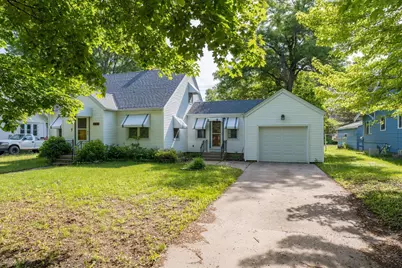 705 N Carver Street, Winthrop, MN 55396 - Photo 1