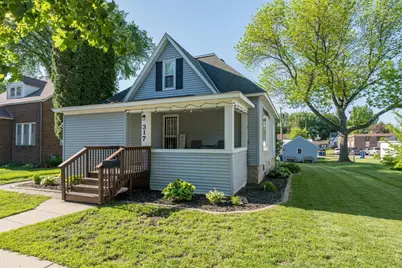 317 Walnut Street SW, Sleepy Eye, MN 56085 - Photo 3