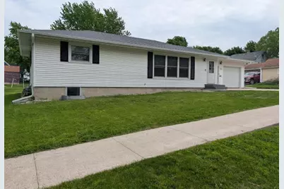 377 1st Street SW, Wells, MN 56097 - Photo 1