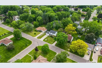 2195 Burr Street N, Maplewood, MN 55117 - Photo 25